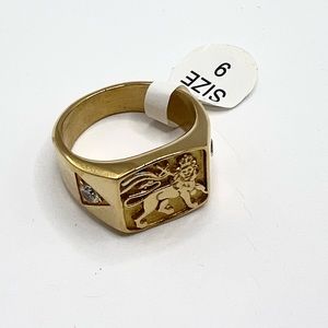 Lion ring gold color size 9